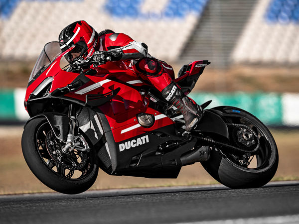 Pirelli OE bei Ducati Superleggera V4