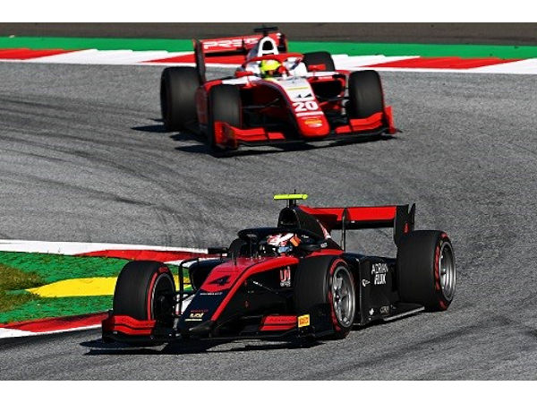Pirelli zum 18 Zoll Debüt in der Formel 2