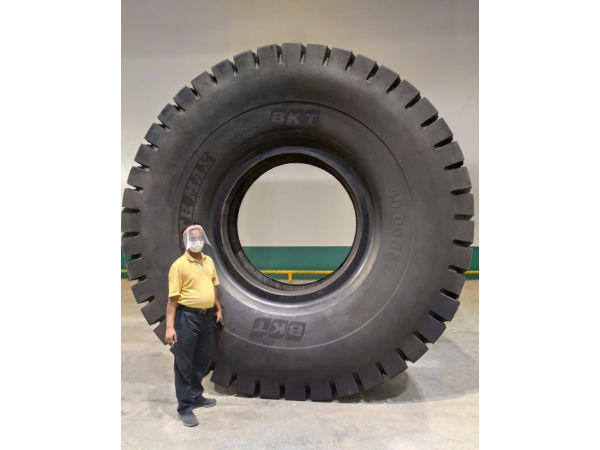 BKT Earthmax 57