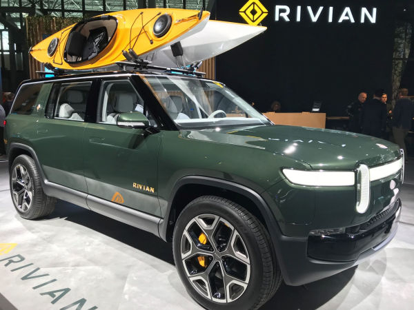 Pirelli Scorpion Rivian klein