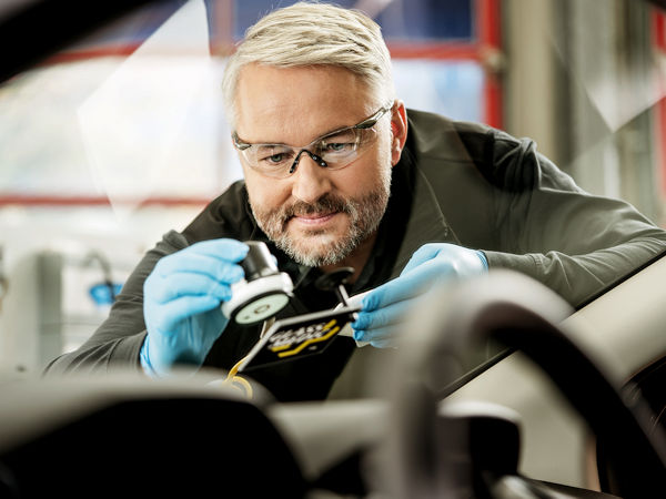 Carglass Windschutzscheibenreparatur
