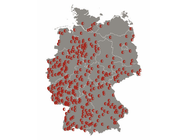 Illegale Reifenablagerung