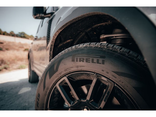 Pirelli Defender klein