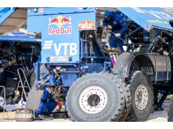 Dakar Goodyear klein