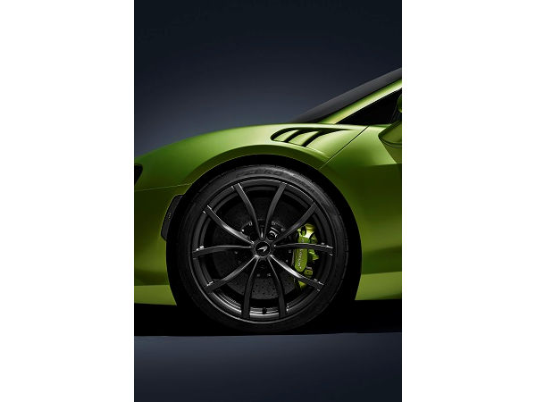 Pirelli McLaren1 klein