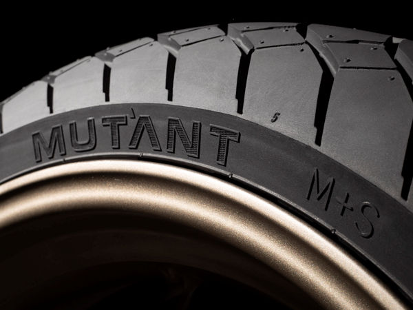 Dunlop bietet sein als Crossover-Reifen bezeichnetes Modell „Mutant“ neuerdings auch in den beiden Hinterraddimensionen 150/60 ZR17 und 160/60 ZR17 an (Bild: Dunlop)