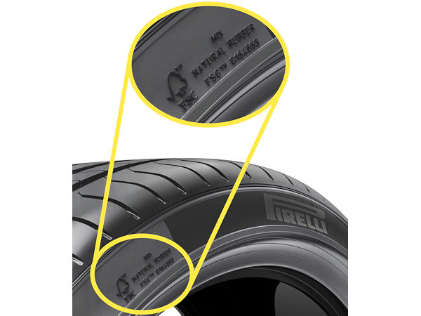 Diese Zusatzkennzeichnung auf der Seitenwand von Pirellis speziell für BMW produzierter „P-Zero“-Ausführung besagt, dass bei ihrer Herstellung auf FSC-zertifizierten Naturkautschuk und Rayon zurückgegriffen wurde (Bild: Pirelli)