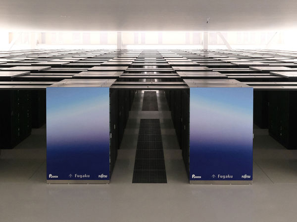 Eine wichtige Anwendung von dem Hochleistungsrechner Fugaku ist laut SRI/Falken Weiterentwicklung der sogenannten Performance Sustaining Technology des Herstellers, mit der er eine reduzierte Alterung der Reifen verbindet über die Erforschung von Materialmischungen, mit der sie länger konstant hohe Leistungen wie im Neuzustand aufbringen (Bild: RIKEN)