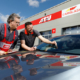 Im Zuge der Kooperation beider Seiten wird Carglass an insgesamt 30 ATU-Standorten Arbeitsplätze anmieten und mit einer eigenen Präsenz zur Autoglasreparatur vor Ort sein (Bild: ATU)