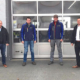 Freuen sich auf die Zusammenarbeit (von links): Euromasters Franchise Business Consultant Kevin Weinl mit den beiden Auto-Fasold-Geschäftsführern Daniel und Josef Fasold sowie Sebastian Achrainer, Franchise Operations Manager bei Euromaster (Bild: Euromaster)