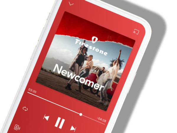 Gemeinsam wollen Firestone und Deezer mit der neuen „Newcomer“-Playlist, die mit fast 60 Songs mehr als drei Stunden Musik umfasst und jeden Monat aktualisiert werden soll, aufstrebende Künstler unterstützen (Bild: Firestone)
