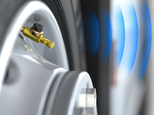 „DrivePoint“ umfasst Reifendrucksensoren, die auf die Reifenventile aufgesetzt werden, und ... (Bild: Goodyear)