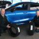 Hugo-Pfohe-Reifenmanager Matthias Hintz (rechts) mit Goodyears Sales Representative Axel Stiegemeyer (Bild: Goodyear)
