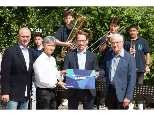 Spendenuebergabe Mathildenschule