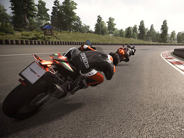 RiMS Racing soll Motorradfans bei ihren Runden auf virtuellen Rennkursen ein besonders realitätsnahes Erlebnis bieten – bis hin zu den Reifeneigenschaften (Bild: Pirelli)