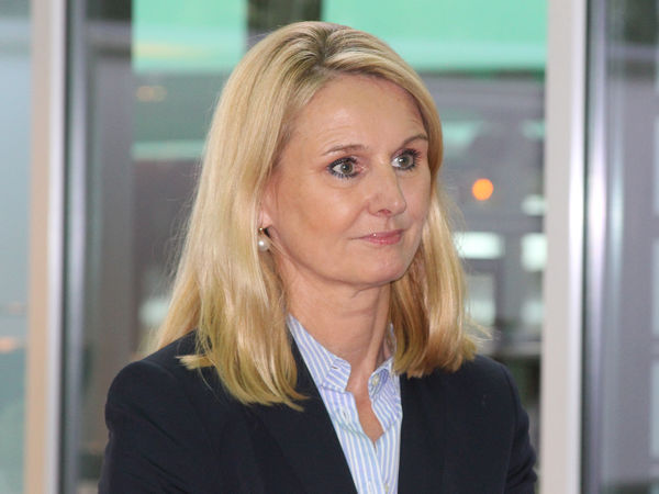 „Aufgrund der Transformation droht vielen Beschäftigten der Verlust ihrer Arbeit. Dies müssen wir gemeinsam verhindern“, sagt Contis Personal- und Nachhaltigkeitsvorstand Dr. Ariane Reinhart, die Vorsitzende des Sprecherkreises der neu gegründeten Allianz fungiert (Bild: NRZ/Christian Marx)