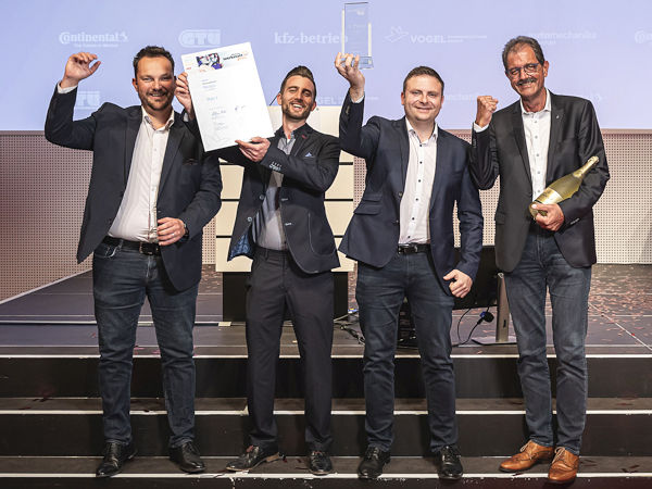 So sehen Sieger aus: Der Bosch-Car-Service Mezger aus dem unterfränkischen Schweinfurt ist zur besten freien Werkstatt Deutschlands 2021 gekürt worden (Bild: Stefan Bausewein)