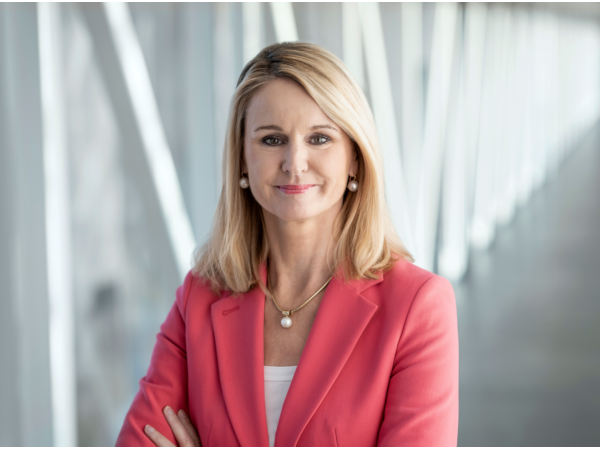 Ariane Reinhart klein