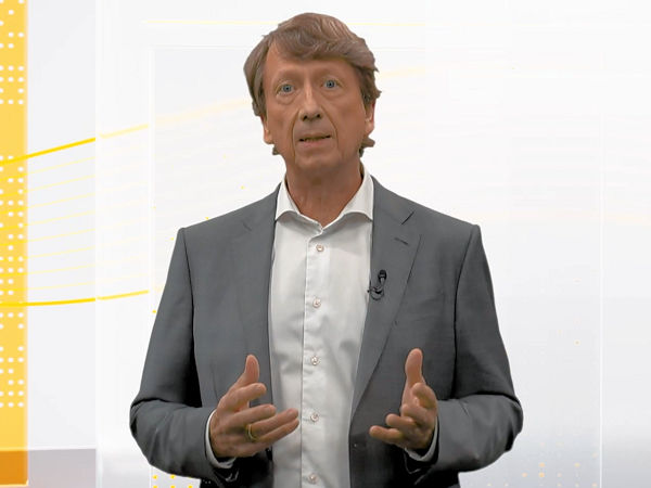 Wolfgang Schäfer, dessen Mandat 2019 eigentlich bis Dezember 2024 verlängert worden war und der immerhin beinahe zwölf Jahre diese Position bekleidete, ist nicht länger Finanzchef bei Conti – seine Vorstandsbestellung ist „mit sofortiger Wirkung“ beendet (Bild: Unternehmensvideo/Screenshot)