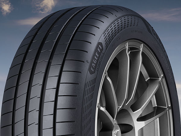 Der „Eagle F1 Asymmetric 6“ von Goodyear soll hinsichtlich seiner Leistungen im Trockenen wie im Nassen genauso wie mit einem verringerten Rollwiderstand und einer reduzierten Geräuschentwicklung seinen Vorgänger hinter sich lassen (Bild: Goodyear)