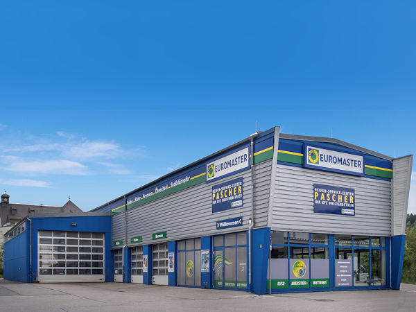 Die Reifen-Service-Center Pascher GmbH – langjähriger Franchisepartner von Michelins Tochtergesellschaft – will zum 1. März eine neue Servicefiliale für Nutzfahrzeugreifen in Bad Tölz eröffnen, die dann auch unter der Euromaster-Flagge firmieren wird (Bild: Euromaster)