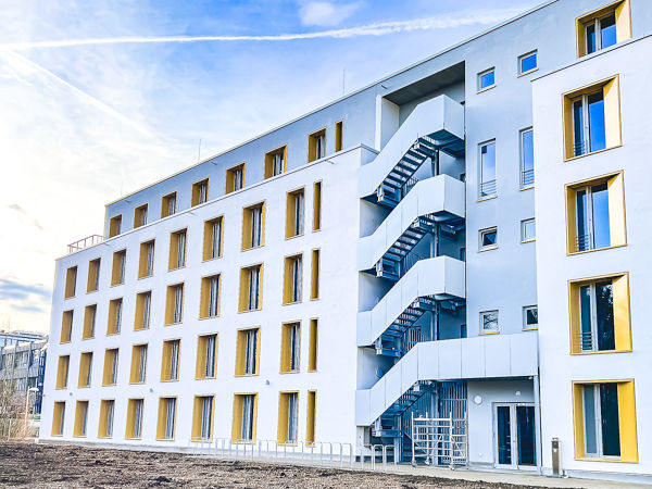 Das Familienunternehmen Heinrich Nabholz Autoreifen GmbH aus Gräfelfing bei München bezieht ein gerade erst fertiggestelltes neues Bürogebäude, das ... (Bild: Nabholz)