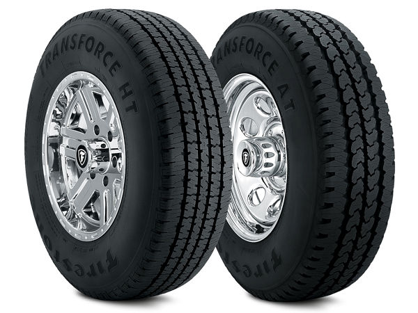 Betroffen von dem Rückruf sind in Summe knapp 10.400 Firestone-Reifen der Typen „Transforce HT” (links) und „Transforce AT” jeweils in der Dimension LT275/70 R18, sofern sie in der 18. Kalenderwoche 2021 im kanadischen Werk Juliette des Konzerns hergestellt, wurden (Bilder: Firestone)