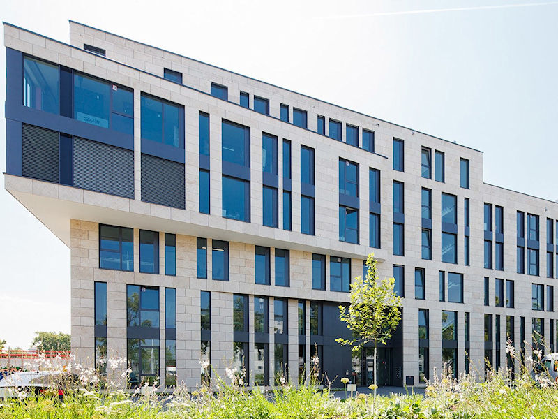 Prinx Chengshan Euxklusivmarken Buerohaus Berliner Allee EU Office tb