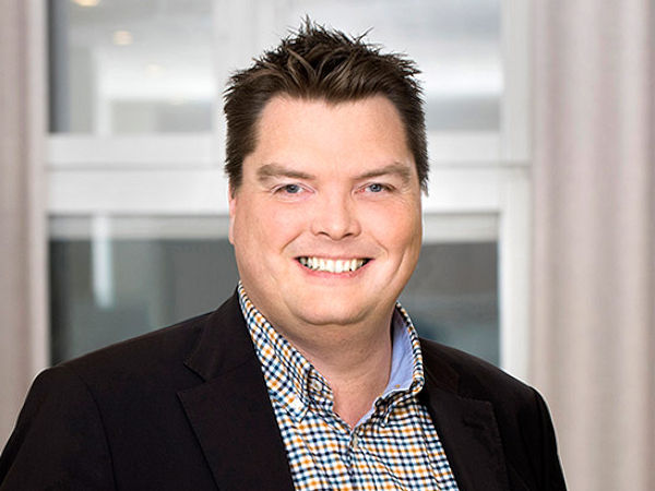 Spricht mit Blick auf den ersten von einem Mineralölkonzern stammenden Großauftrag für sein Pyrolyseöl von einem Meilenstein für die Entwicklung des Unternehmens: Enviro-CEO Thomas Sörensson (Bild: Enviro Systems)