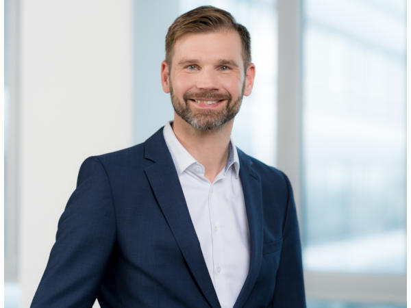 Bernhard Hoffmann klein