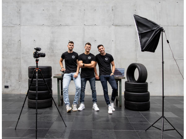 Re Tire klein