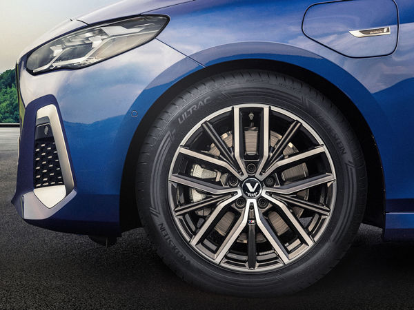 Für Apollo Tyres ist es eigenen Worten zufolge das erste Mal, dass man als Erstausstatter bei der BMW-Gruppe zum Zuge komme (Bild: Apollo Tyres)