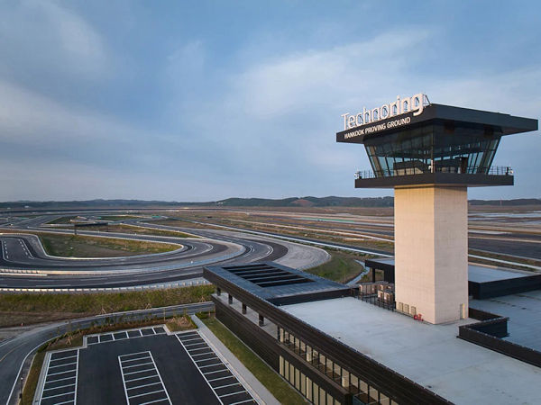 Mit seinem neuen Prüfgelände „Technoring“ in Taean in Hankooks Heimatland Südkorea will der Reifenhersteller seinen Weg zur Übernahme einer führenden Rolle mit Blick auf die Zukunft der Automotive-Industrie weiter fortsetzen (Bild: Hankook)
