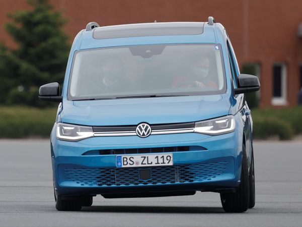 Für den Caddy ist Contis „AllSeasonContact“ in 205/60 R16 96H XL und 215/55 R17 98H XL freigegeben sowie in letzterer Größe auch der „EcoContact 6“ (Bild: Volkswagen Nutzfahrzeuge)