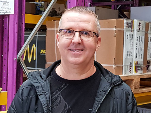 Klaus Wohlfarth, Geschäftsführer des zur KW-Automotive-Gruppe gehörenden Räderherstellers, wird die für die „Tire Cologne“ angekündigte BBS-Weltneuheit höchstpersönlich vorstellen (Bild: NRZ/Christine Schönfeld)