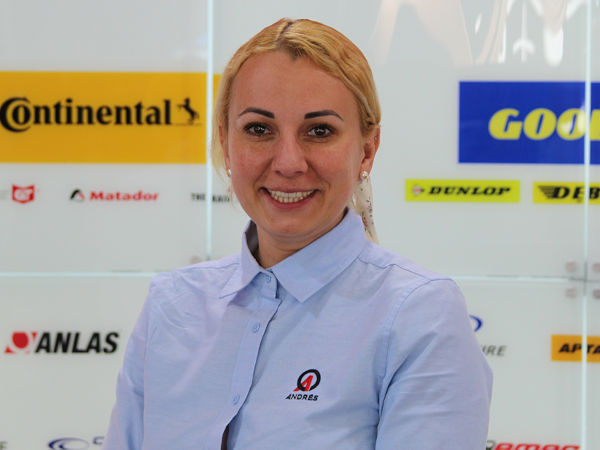 Zieht dank „vieler und guter Gespräche“ bei der Messe ein positives Fazit der diesjährigen „Tire Cologne“: Liudmyla Ivakhnova, International Key-Account-Managerin bei dem spanischen Großhändler Grupo Andrés Neumaticos (Bild: NRZ/Christian Marx)
