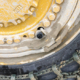 Die Montage von Marangonis Nachrüst-RDKS wird als „sehr einfach“ beschrieben, zumal die konventionellen Ventile lediglich durch solche mit Drucksensor und Funkmodul ausgetauscht werden (Bild: Marangoni)