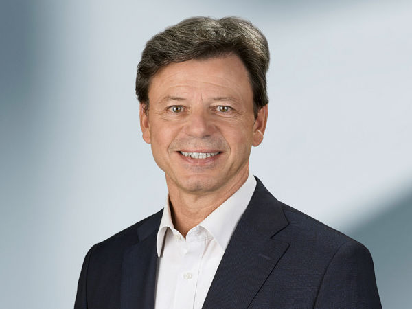 „Ob Konnektivität, Datenzugang, E-Mobilität oder Nachhaltigkeit – zu besprechen gibt es viel“, sagt Peter Wagner, Managing Director Continental Aftermarket & Services GmbH, mit Blick auf die Mitte September in Frankfurt/Main stattfindende Automechanika (Bild: Messe Frankfurt)