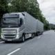 Laut BAG/Destatis besteht ein „deutlicher Zusammenhang zwischen dem Lkw-Mautfahrleistungsindex und Indizes zur wirtschaftlichen Aktivität“, sodass der aktuelle Trend auf eine tendenziell eher negative Konjunkturentwicklung hinzudeuten schein (Bild: Volvo Trucks)