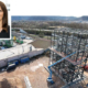 Laut dem im Recyclingmarkt für Altreifen aktiven Unternehmen, bei dessen Hauptversammlung Renata Bandov ein neues Mitglied in den Aufsichtsrat gewählt wurde, liegen die Baumaßnahmen für eine Erweiterung am Hauptsitz des Unternehmens in Dillingen/Saar „aus aktueller Sicht im Zeitplan“ (Bilder: Pyrum)