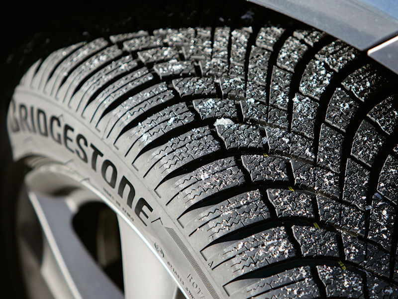 Bridgestone Blizzak LM005 7 tb