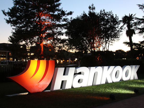 Für das Gesamtjahr 2022 strebt Hankook eigenen Worten zufolge ein zweistelliges Umsatzwachstum an bei einer weiteren Steigerung des Absatzanteils von Pkw-Reifen in Dimension ab 18 Zoll aufwärts (Bild: NRZ/Christian Marx)