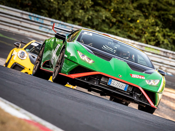 Anders als bei dem sich auch an Fahranfänger richtenden Event am Sachsenring lag bei dem Perfektionstraining auf dem Nürburgring der Fokus darauf, sportlichen Fahrern unter Anleitung von erfahrenen Instruktoren selbst in Extremsituationen die sicherere Beherrschung des eigenen Fahrzeugs zu vermitteln (Bild: SPAPT/Dino Eisele)