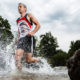 Evoniks in Sportschuhsohlen verwendbares „Vestamid eCO E40“ soll gegenüber klassisch hergestellten thermoplastischen Elastomeren nachhaltiger sein, weil bei seiner Herstellung aus Altreifen zurückgewonnenes Material zur Hälfte fossile Rohstoffe ersetzt (Bild: Evonik)