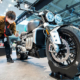 Laut der offiziellen Intermot-Ausstellerliste sind zumindest Avon, Bridgestone, Continental, Dunlop, Metzeler, Michelin oder Pirelli bei der Motorradmesse in Köln nicht mit einem eigenen Stand präsent (Bild: Koelnmesse)