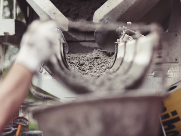 Der Spatenstich für den Neubau eines Conti-Forschungszentrums in Neu-Ulm ist offensichtlich vorerst abgesagt (Bild: Pexels/Life Of Pix)