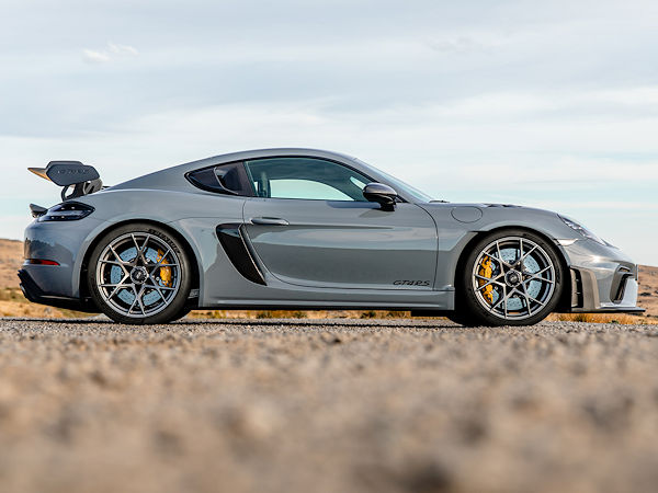 Homologiert für die Montage ab Werk bei Porsches 718 Cayman GT4 RS genauso wie beim 718 Cayman GT4 ist das Dunlop-Profil „Sport Maxx Race 2“ in den Dimensionen 245/35 ZR20 an der Vorder- und 295/30 ZR20 an der Hinterachse (Bild: Goodyear)