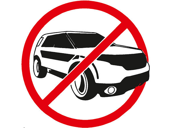 Auf ihrer eigenen Website haben sich die Tyre Extinguishers unter anderem dazu bekannt, Anfang/Mitte November bei jeweils rund 20 SUVs in Essen-Bredeney, Berlin und Hannover die Luft aus den Reifen gelassen zu haben, wobei das Ganze als „Selbstverteidigung“ verklärt wird, um sich gegen „Klimawandel, Luftverschmutzung und unsichere Fahrer“ zu wehren (Bild: Tyre Extinguishers)