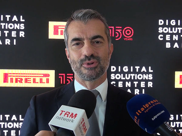 Zur Vorstellung des DSC konnte Andrea Casaluci, General Manager Operations bei Pirelli, Vertreter aus der Politik, Wissenschaft und vonseiten der Medien begrüßen (Bild: TRM H24/Screenshot)