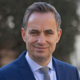 Olaf Schick – derzeit noch Chief Financial Officer der Mercedes-Benz Group China sowie davor Chief Compliance Officer der Daimler AG und in verschiedenen anderen Funktionen des Konzerns im Rechts-, M&A-, und Finanzbereich oder als Rechtsanwalt tätig – übernimmt zum 1. Juli kommenden Jahres das bei Conti neu geschaffene Vorstandsressort für Integrität und Recht (Bild: Continental)